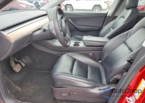 2021 Tesla Model Y z USA, uszkodzony, nr VIN 5YJYGAEE6MF243196